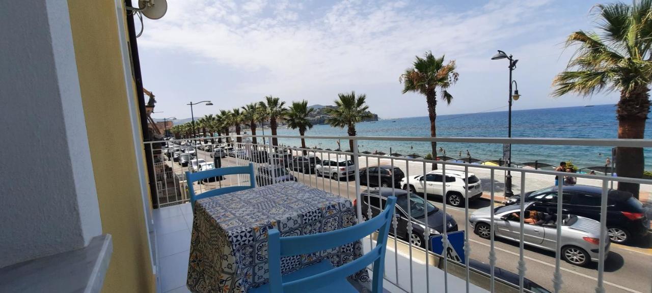 أغروبولي B & Beach المظهر الخارجي الصورة